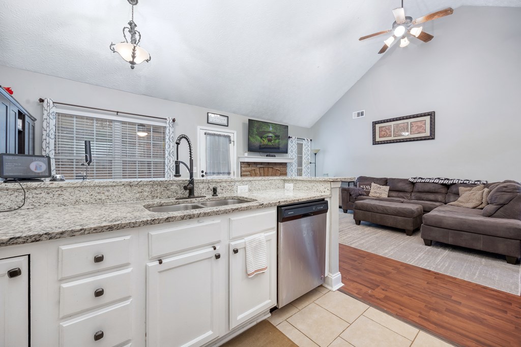 119 Cedar Ridge Drive LaGrange, GA 30241 - Photo 13 of 34