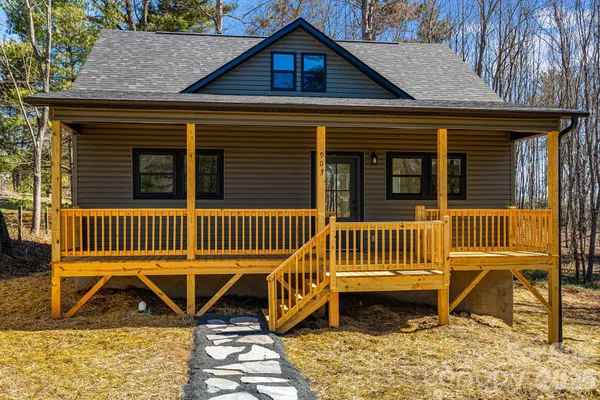 $370,000 | 903 Old Highway 20 Highway, Alexander, NC 28701