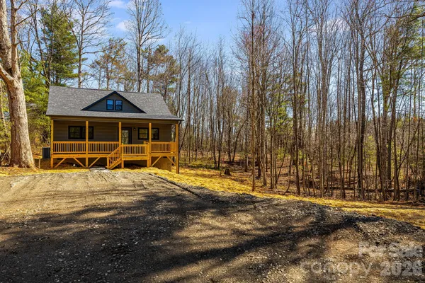 $370,000 | 903 Old Highway 20 Highway, Alexander, NC 28701