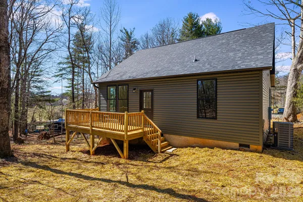 $370,000 | 903 Old Highway 20 Highway, Alexander, NC 28701