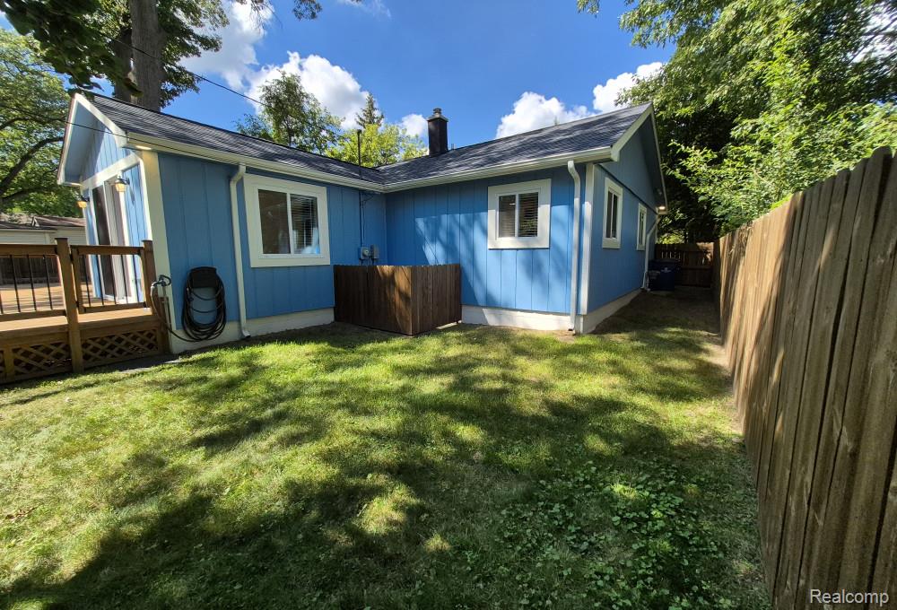 7377 Cooley Lake Road West Bloomfield, MI 48324 - Photo 42 of 59