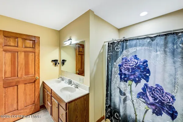 $490,000 | 154 Bishop Circle, Albrightsville, PA 18210