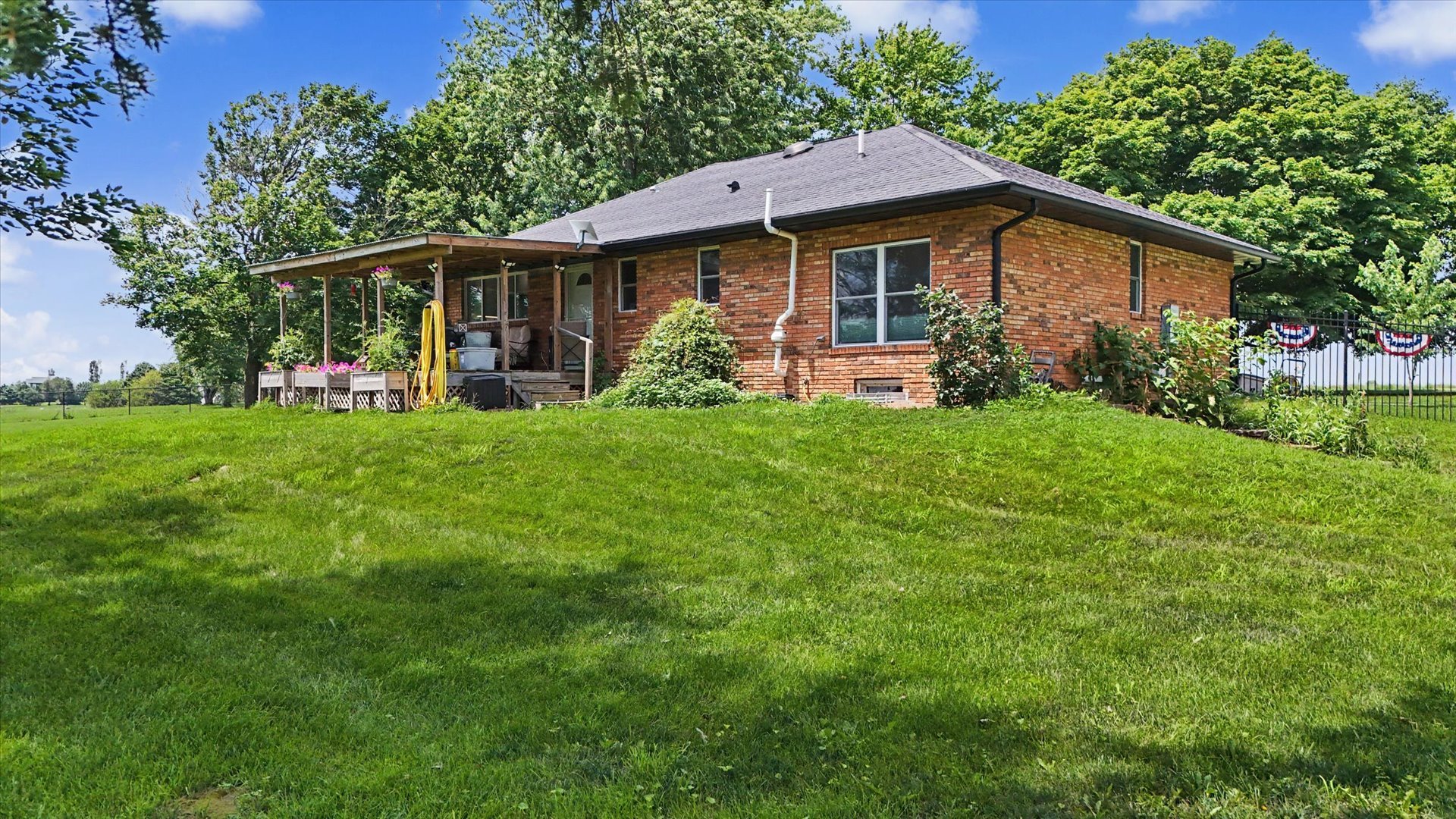 1413 East 2950 North Road Mahomet, IL 61853 - Photo 35 of 51