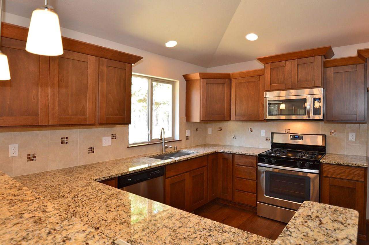 10702 South Cedar Road Spokane, WA 99224 - Photo 7 of 20