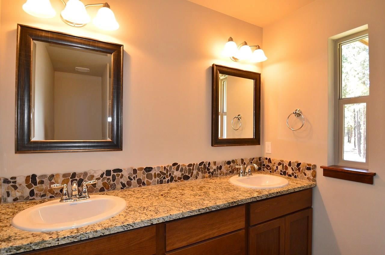 10702 South Cedar Road Spokane, WA 99224 - Photo 10 of 20