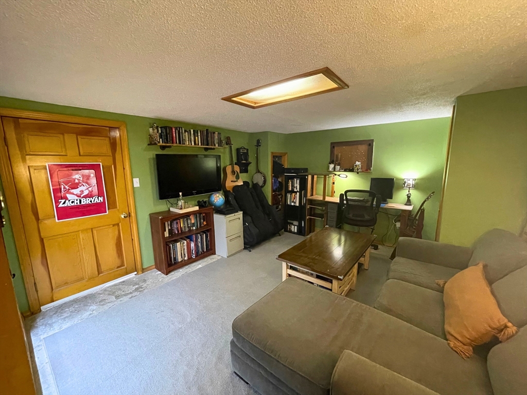 18 Westford Road, Unit 8 Ayer, MA 01432 - Photo 16 of 24
