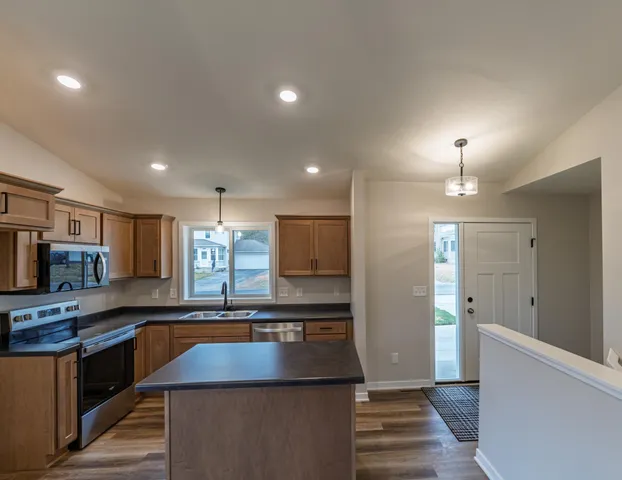 $341,800 | 2512 15th Street Southeast, Rochester, MN 55904