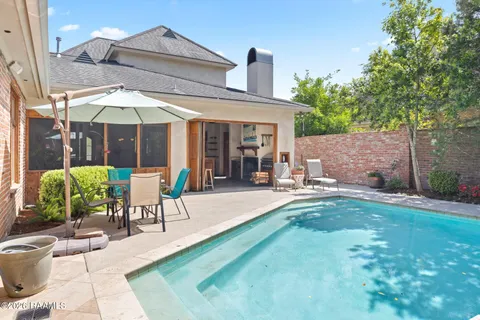 $775,000 | 118 West Bayou Parkway, Lafayette, LA 70503