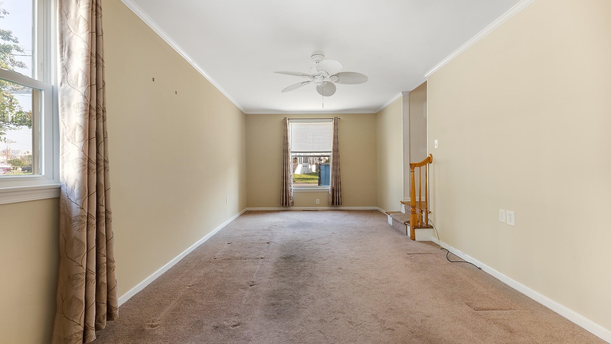 74 Walnut Road Ocean City, NJ 08226 - Photo 27 of 35 an empty room with windows and closet