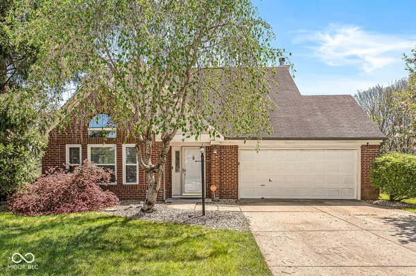 $305,700 | 12303 West Ridge Circle, Indianapolis, IN 46236