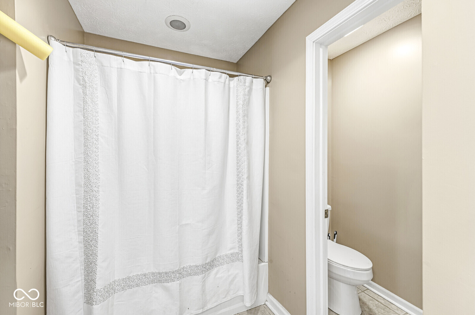 12303 West Ridge Circle Indianapolis, IN 46236 - Photo 13 of 29