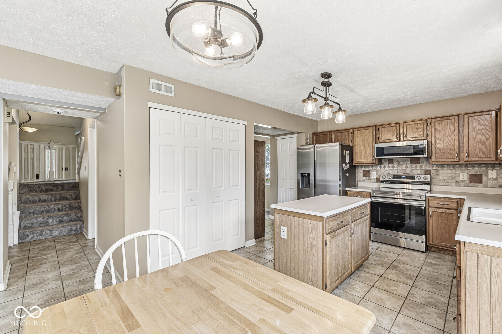 12303 West Ridge Circle Indianapolis, IN 46236 - Photo 6 of 29