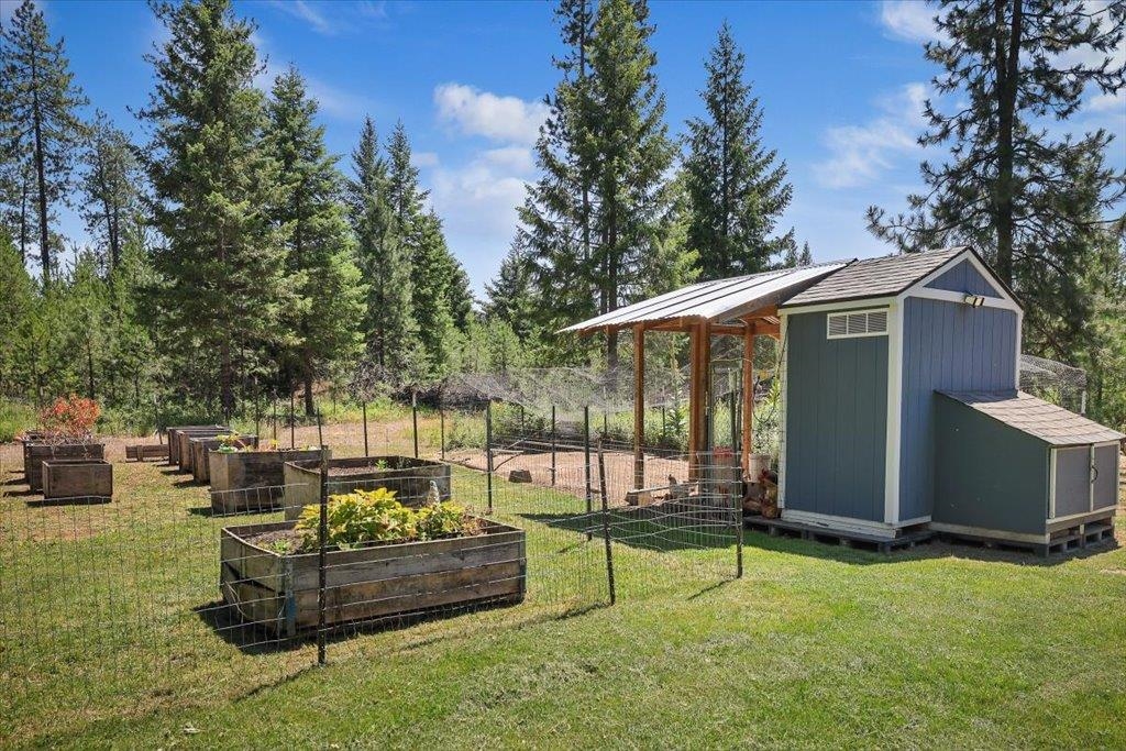 40522 North Hardesty Road Elk, WA 99009 - Photo 27 of 34