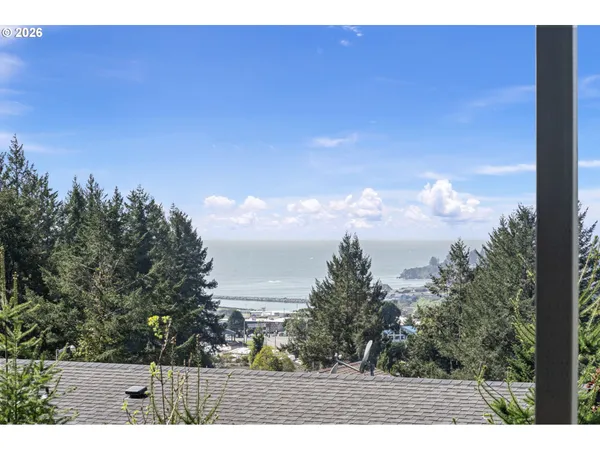 $245,000 | 98041 Hallway Road, Unit 41, Brookings, OR 97415