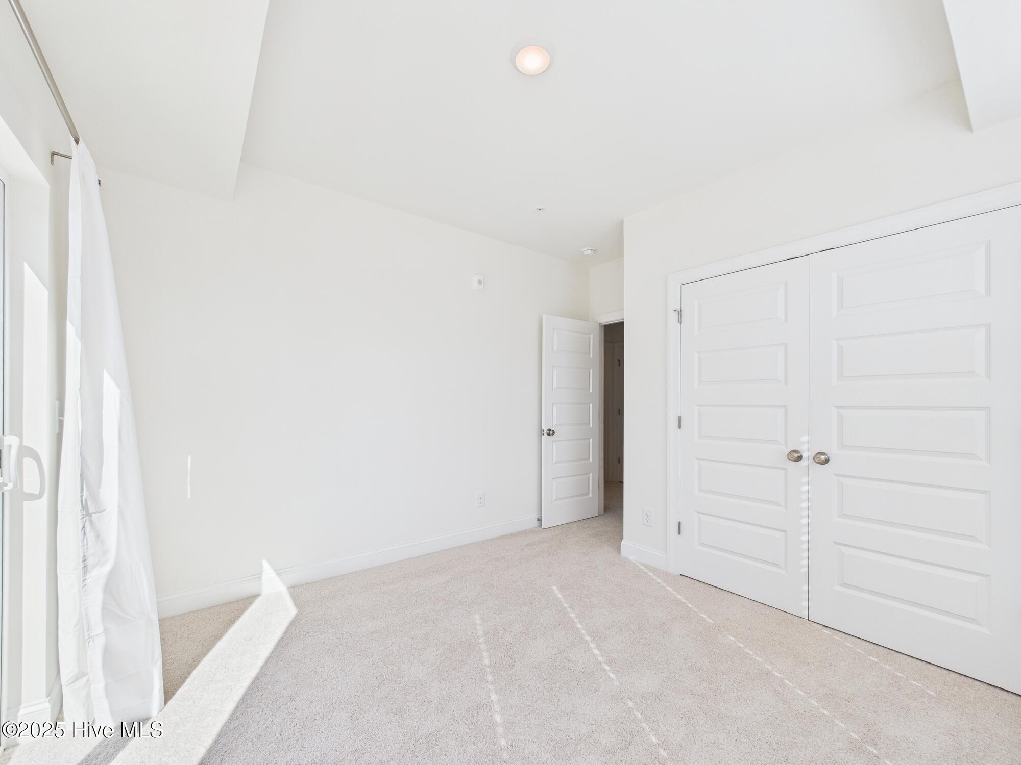 1259 Shaw View Alley Raleigh, NC 27601 - Photo 38 of 46 CAM01608G0-PR0115-STILL019