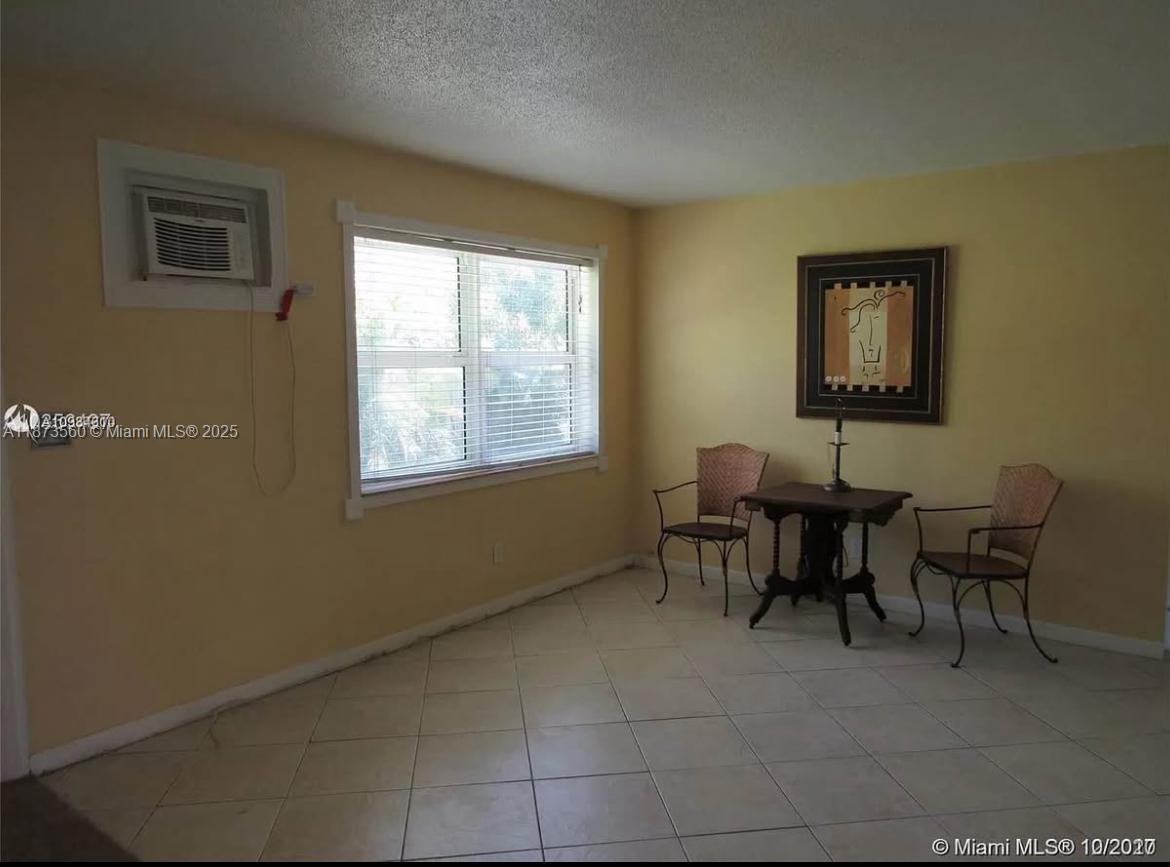 332 Southwest 15th Street, Unit 332 Dania Beach, FL 33004 - Photo 4 of 17
