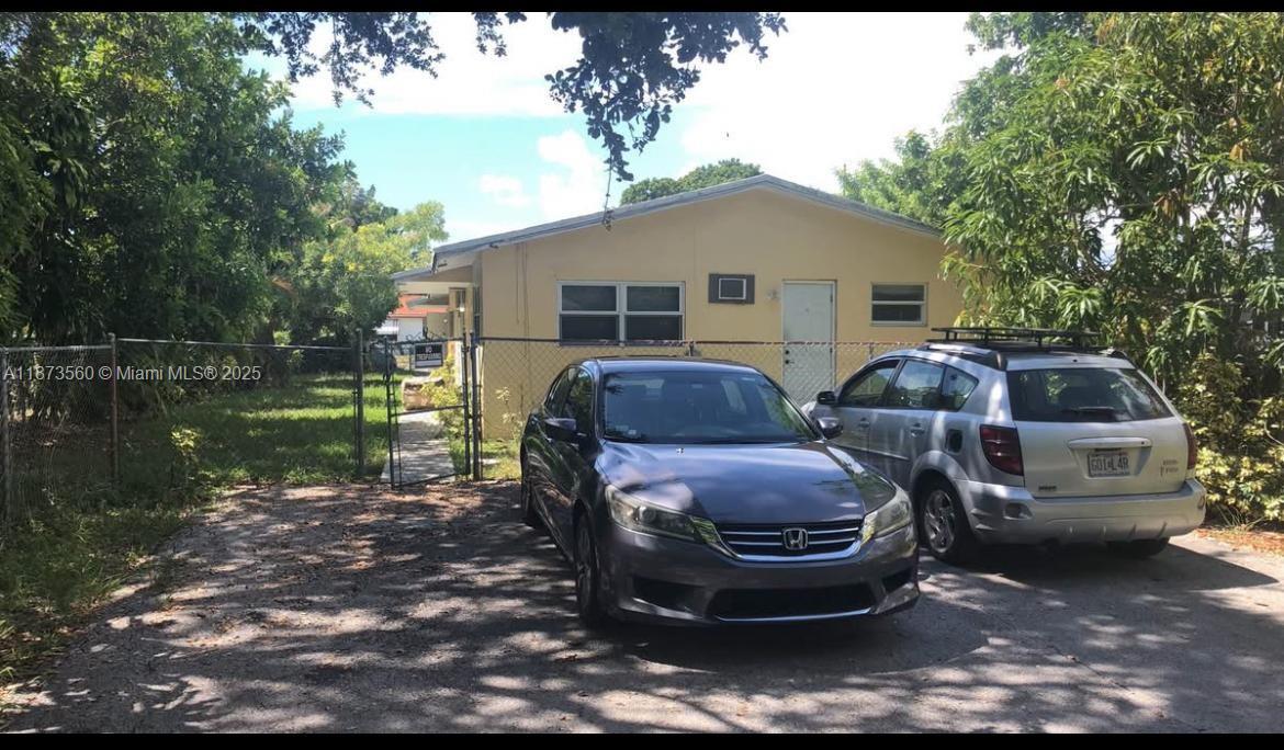 332 Southwest 15th Street, Unit 332 Dania Beach, FL 33004 - Photo 5 of 17