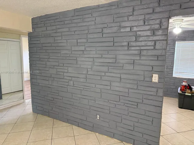 $2,300 | 332 Southwest 15th Street, Unit 332, Dania Beach, FL 33004