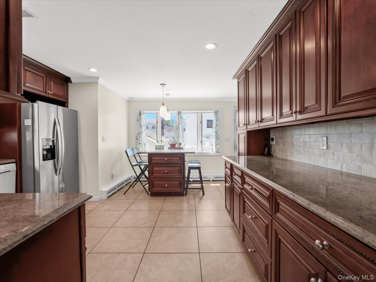 4 23rd Street Jericho, NY 11753 - Photo 6 of 42