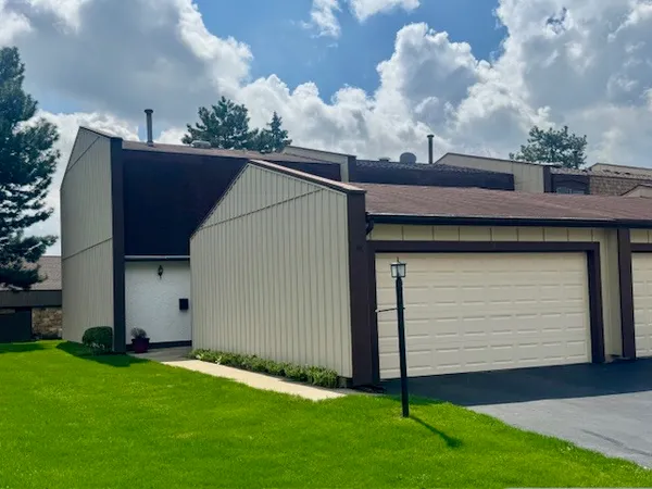 $399,000 | 7 Nacona Lane, La Grange, IL 60525