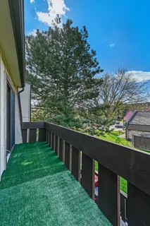 $399,000 | 7 Nacona Lane, Indian Head Park, IL 60525