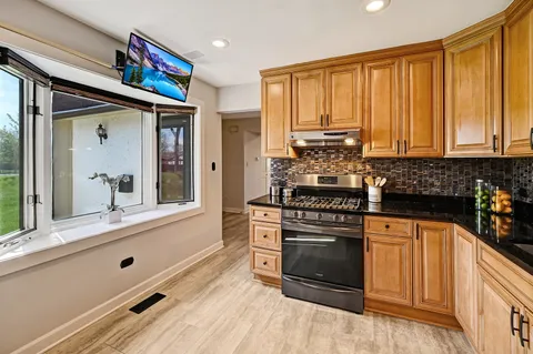 $399,000 | 7 Nacona Lane, Indian Head Park, IL 60525