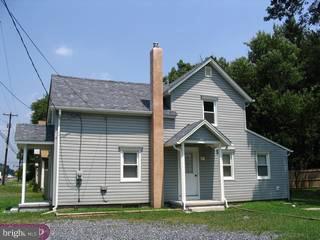 10 West Taunton Road Berlin, NJ 08009 - Photo 2 of 3 a view of a house with a yard and large tree