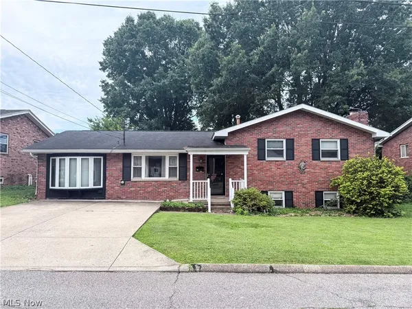 $231,000 | 108 36th Street, Vienna, WV 26105
