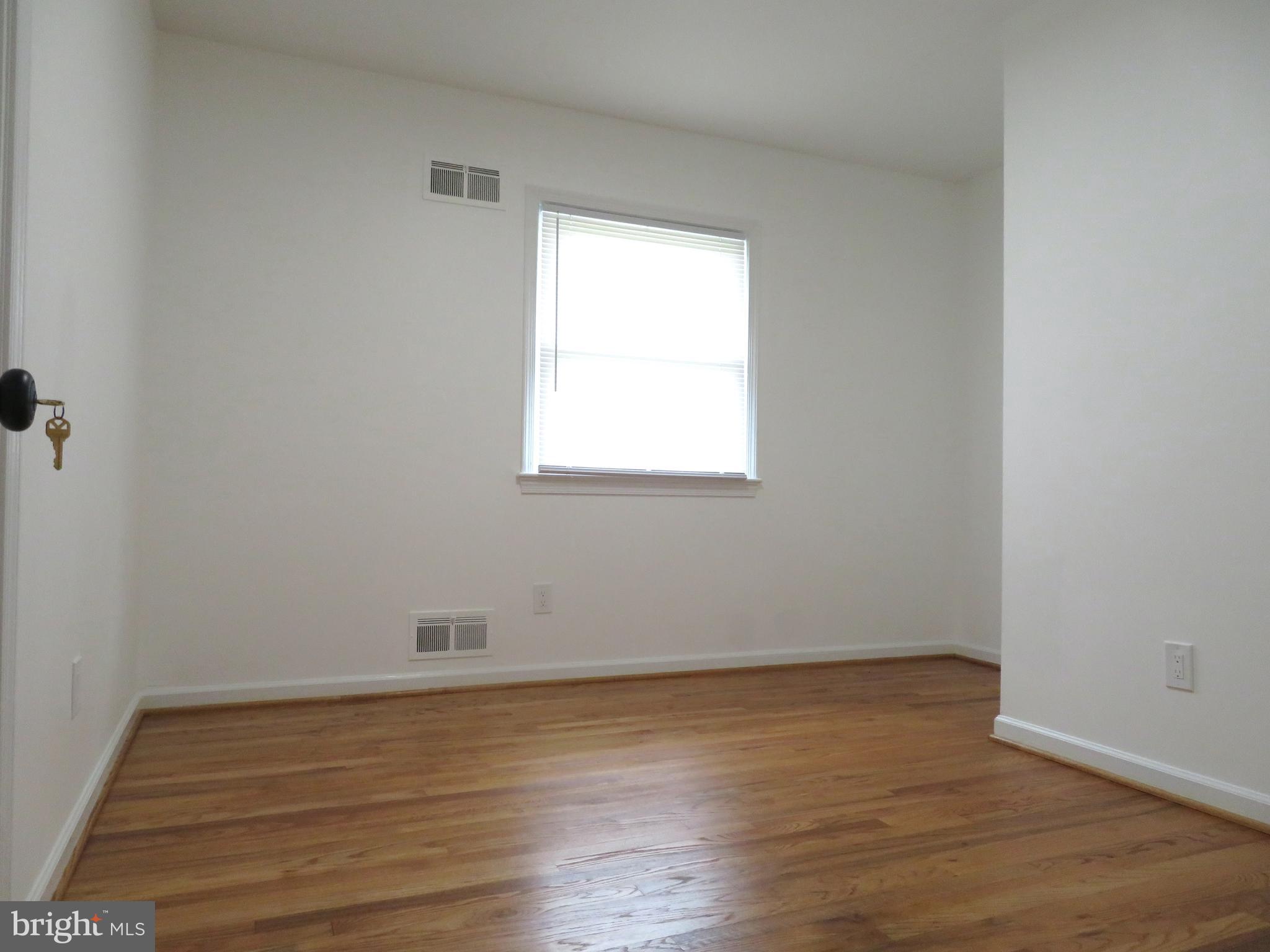1220 Kathryn Road Silver Spring, MD 20904 - Photo 18 of 44 2-BED ROOM