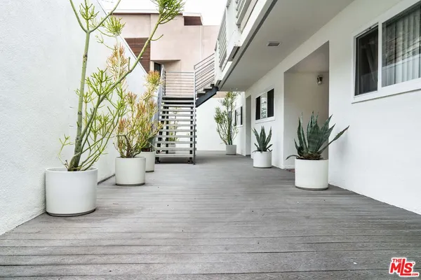 $5,750 | 20638 Pacific Coast Highway, Unit 10, Malibu, CA 90265