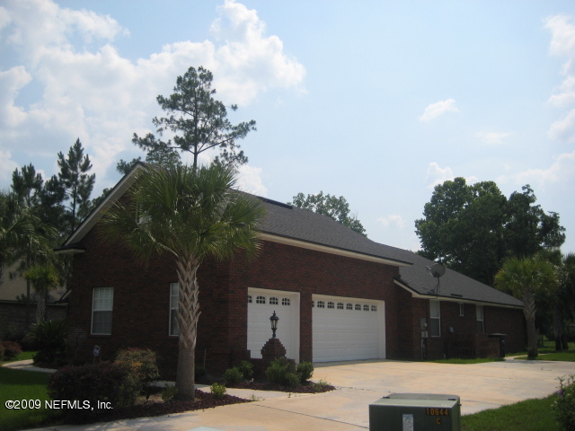 10940 Torrin Road Jacksonville, FL 32221 - Photo 2 of 19 Front 2