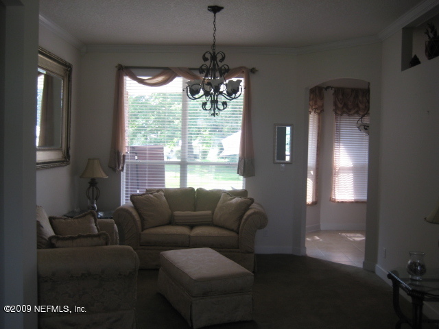 10940 Torrin Road Jacksonville, FL 32221 - Photo 6 of 19 Living Room