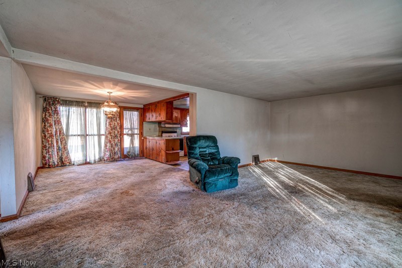 325 Everhard Road Southwest North Canton, OH 44709 - Photo 4 of 20 Gallery Image 4