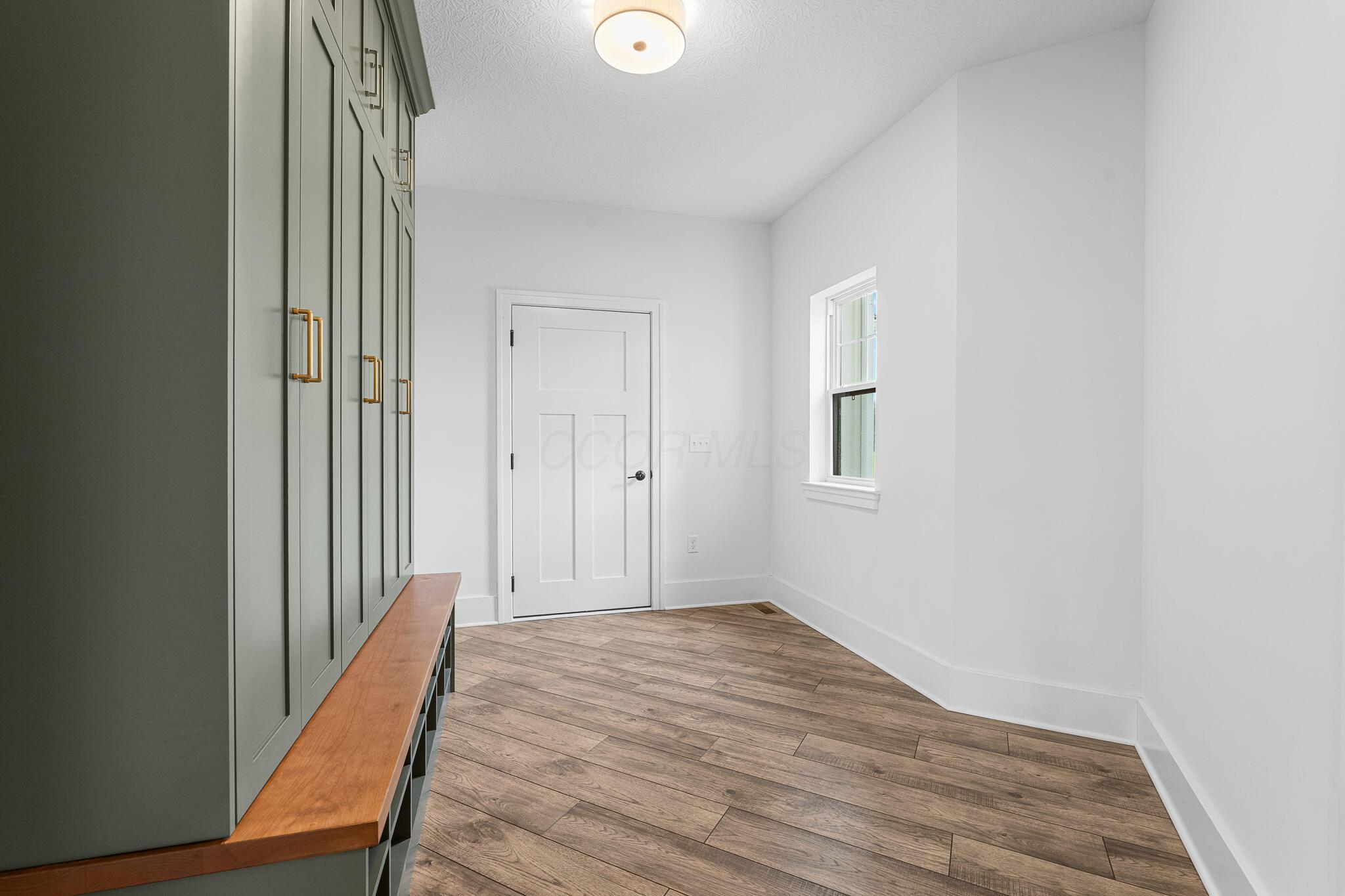 12173 Woodtown Road Galena, OH 43021 - Photo 14 of 53 Mudroom