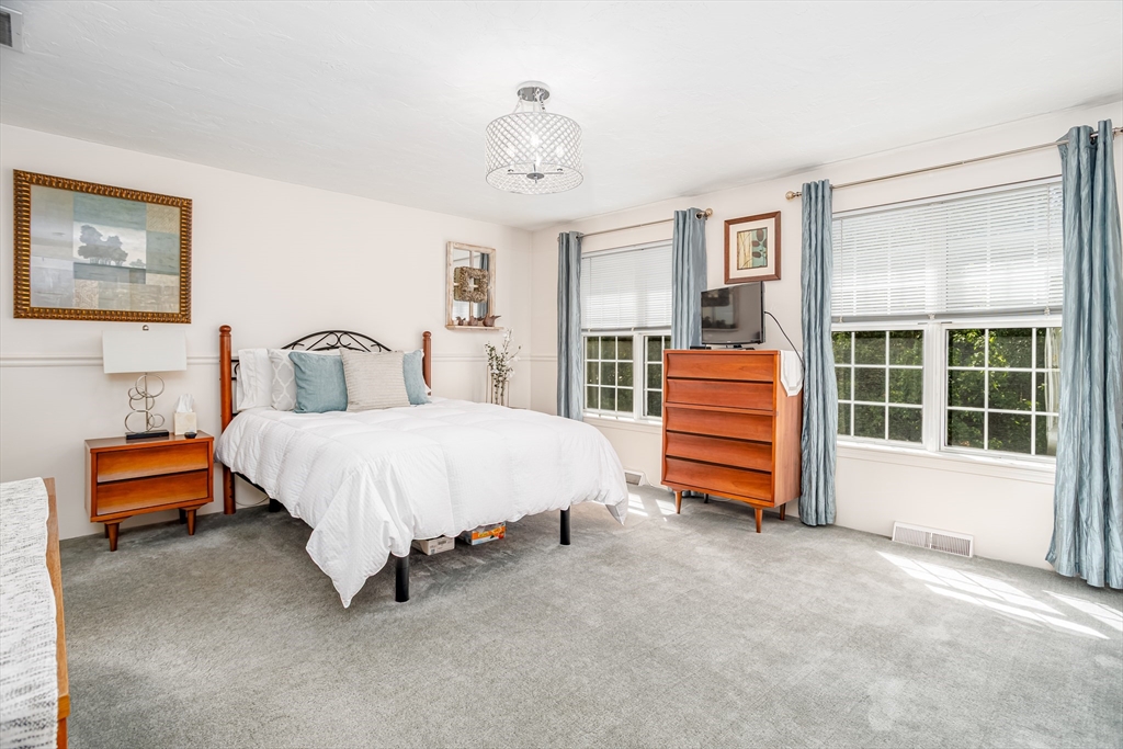 920 Ridgefield Circle, Unit 920B Clinton, MA 01510 - Photo 16 of 33