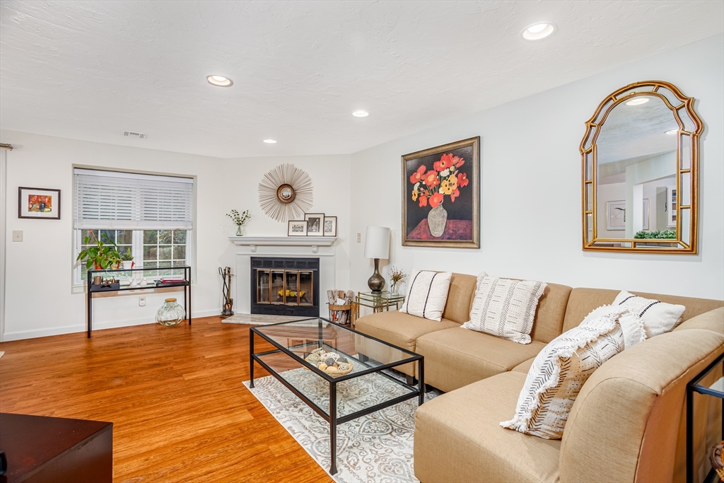 920 Ridgefield Circle, Unit 920B Clinton, MA 01510 - Photo 9 of 33