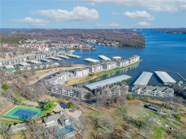 $280,000 | 488 Regatta Bay Circle, Unit 1A, Lake Ozark, MO 65049