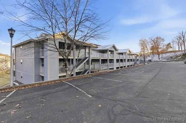$280,000 | 488 Regatta Bay Circle, Unit 1A, Lake Ozark, MO 65049