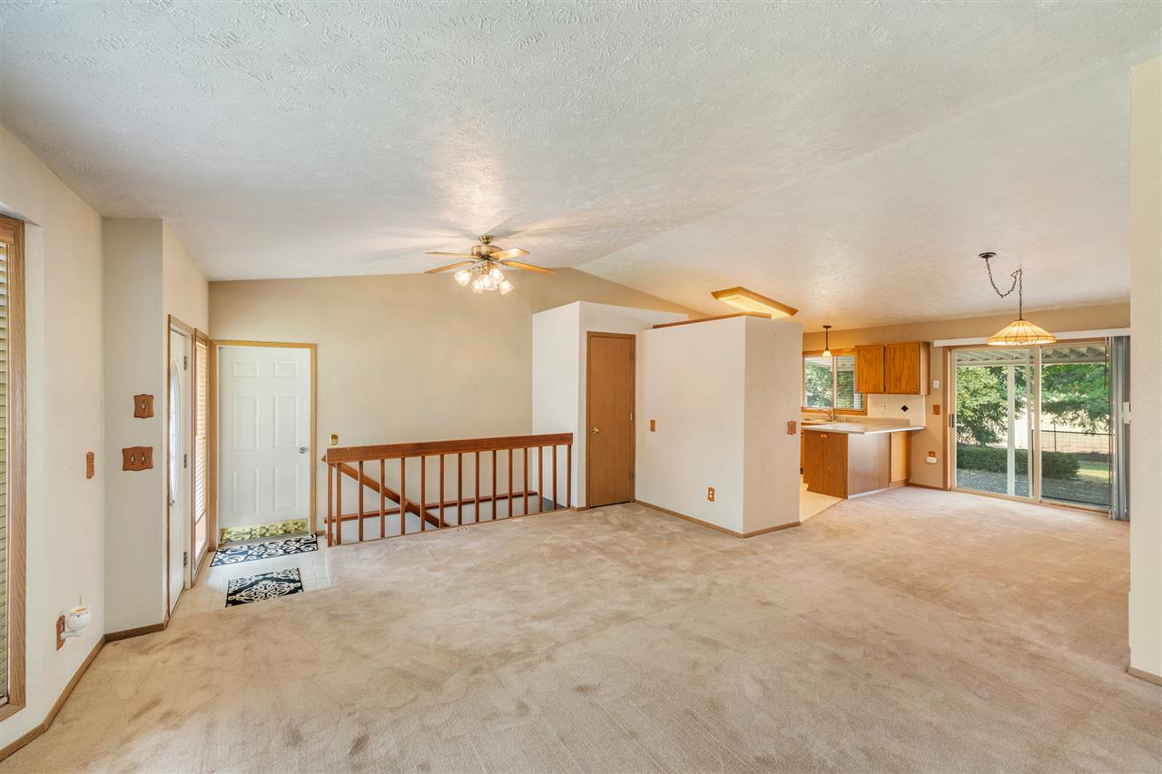519 North Mamer Road Spokane Valley, WA 99216 - Photo 4 of 20