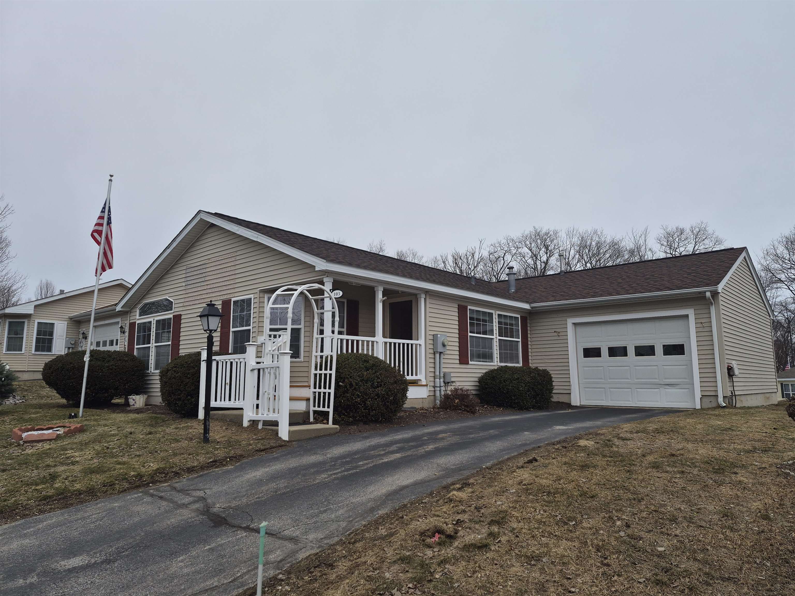 103 Heritage Way Manchester, NH 03104 - Photo 1 of 37