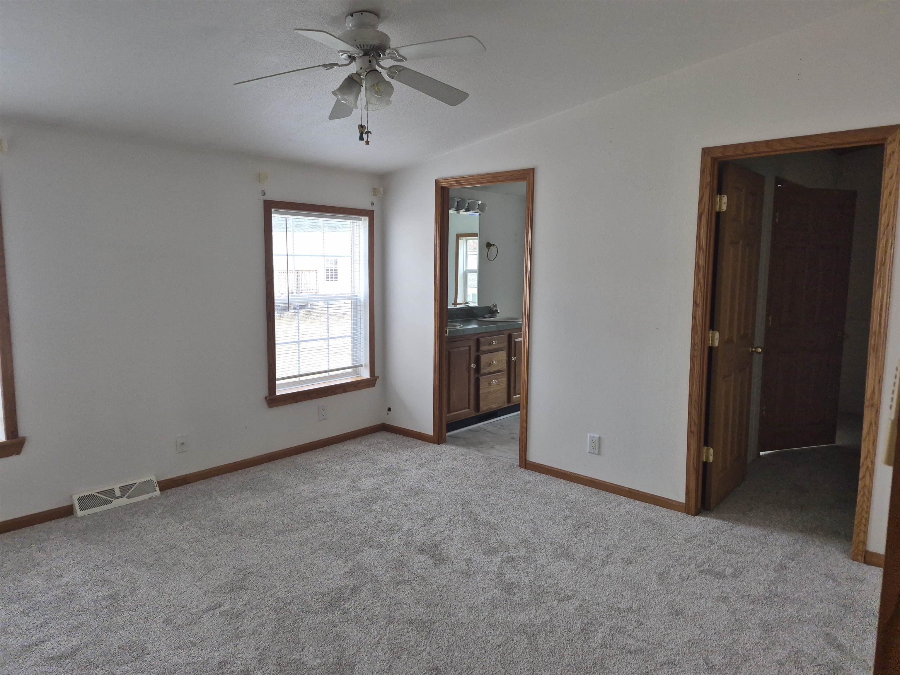 103 Heritage Way Manchester, NH 03104 - Photo 15 of 37