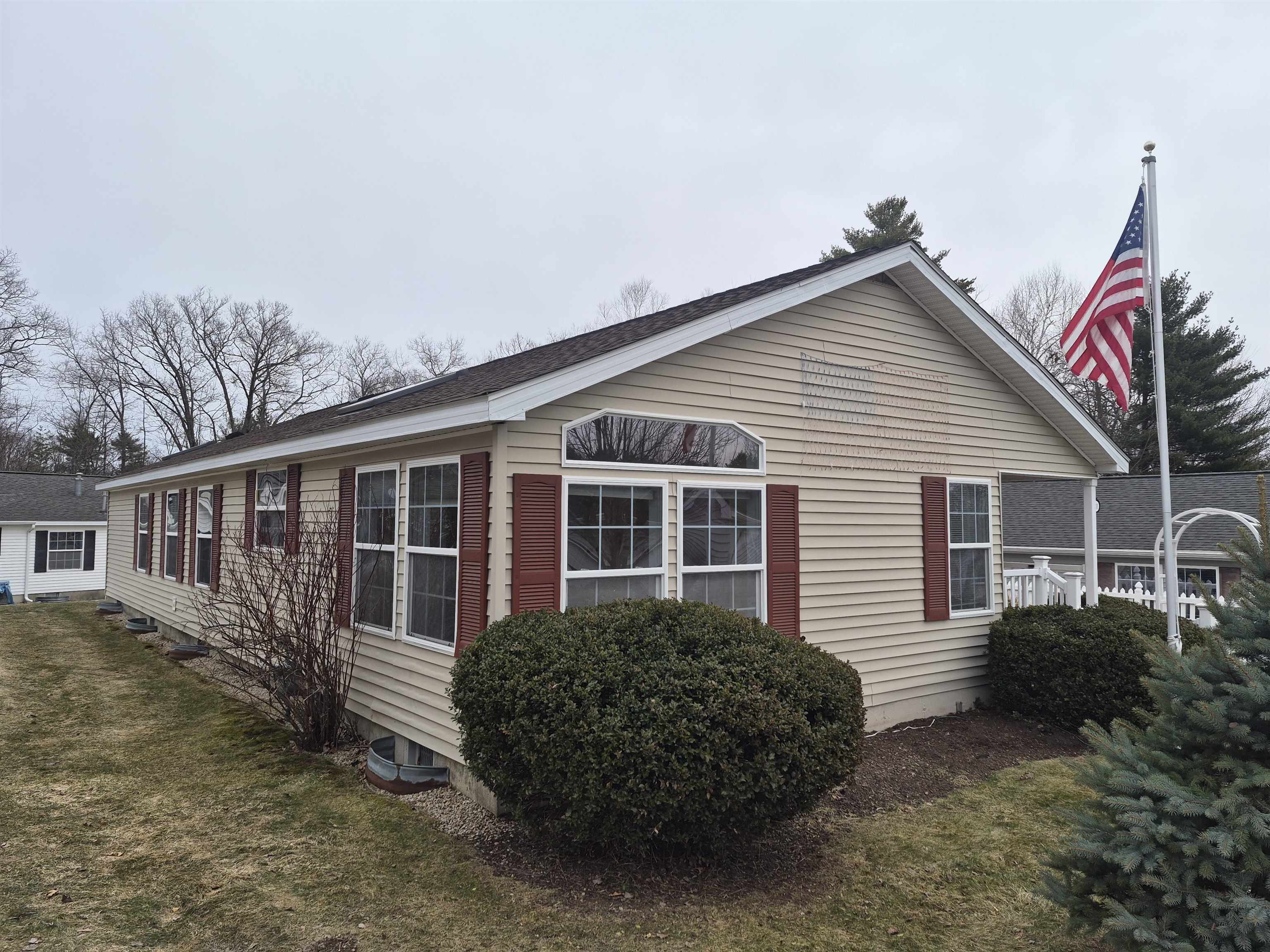 103 Heritage Way Manchester, NH 03104 - Photo 2 of 37