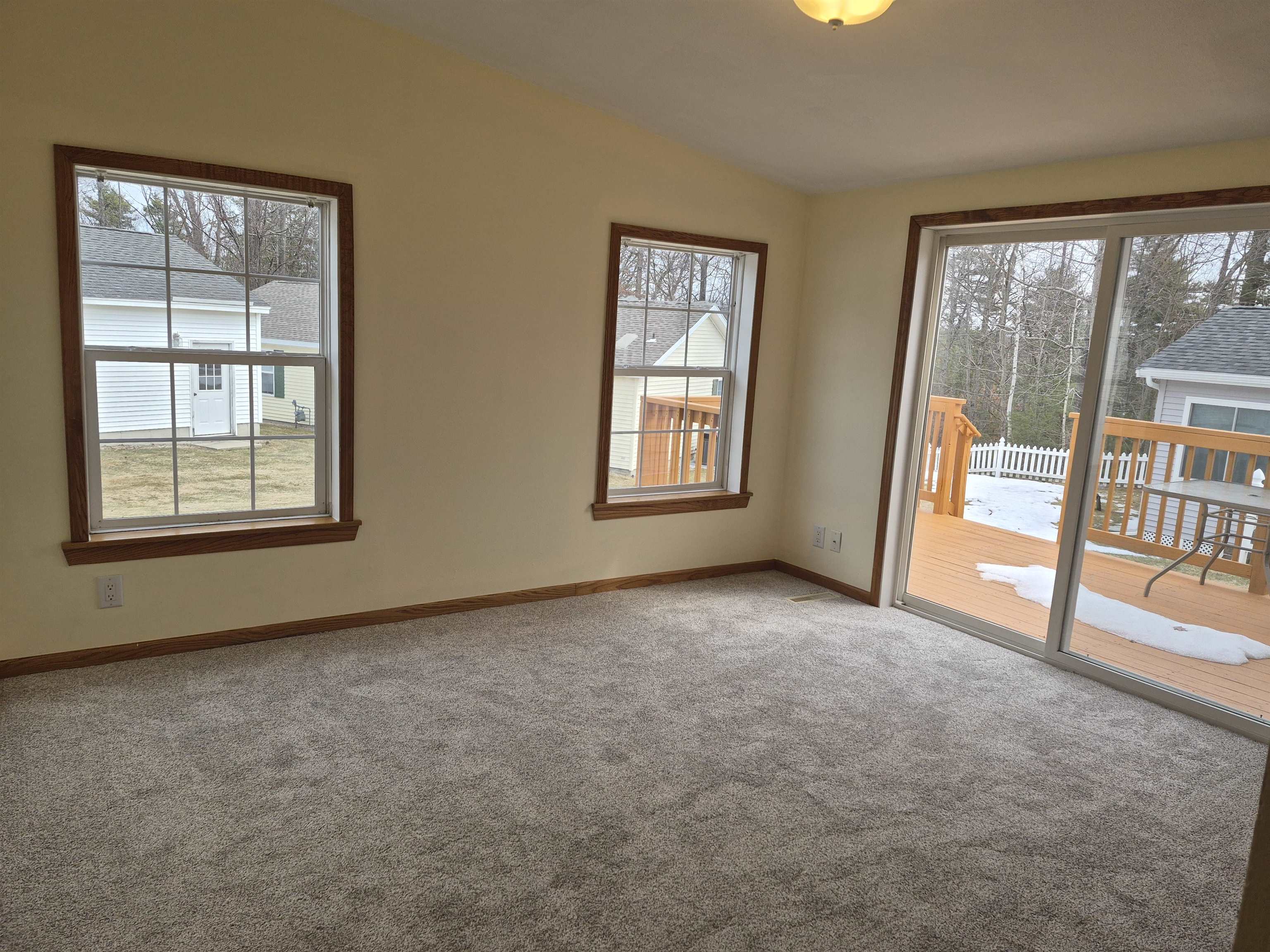 103 Heritage Way Manchester, NH 03104 - Photo 22 of 37