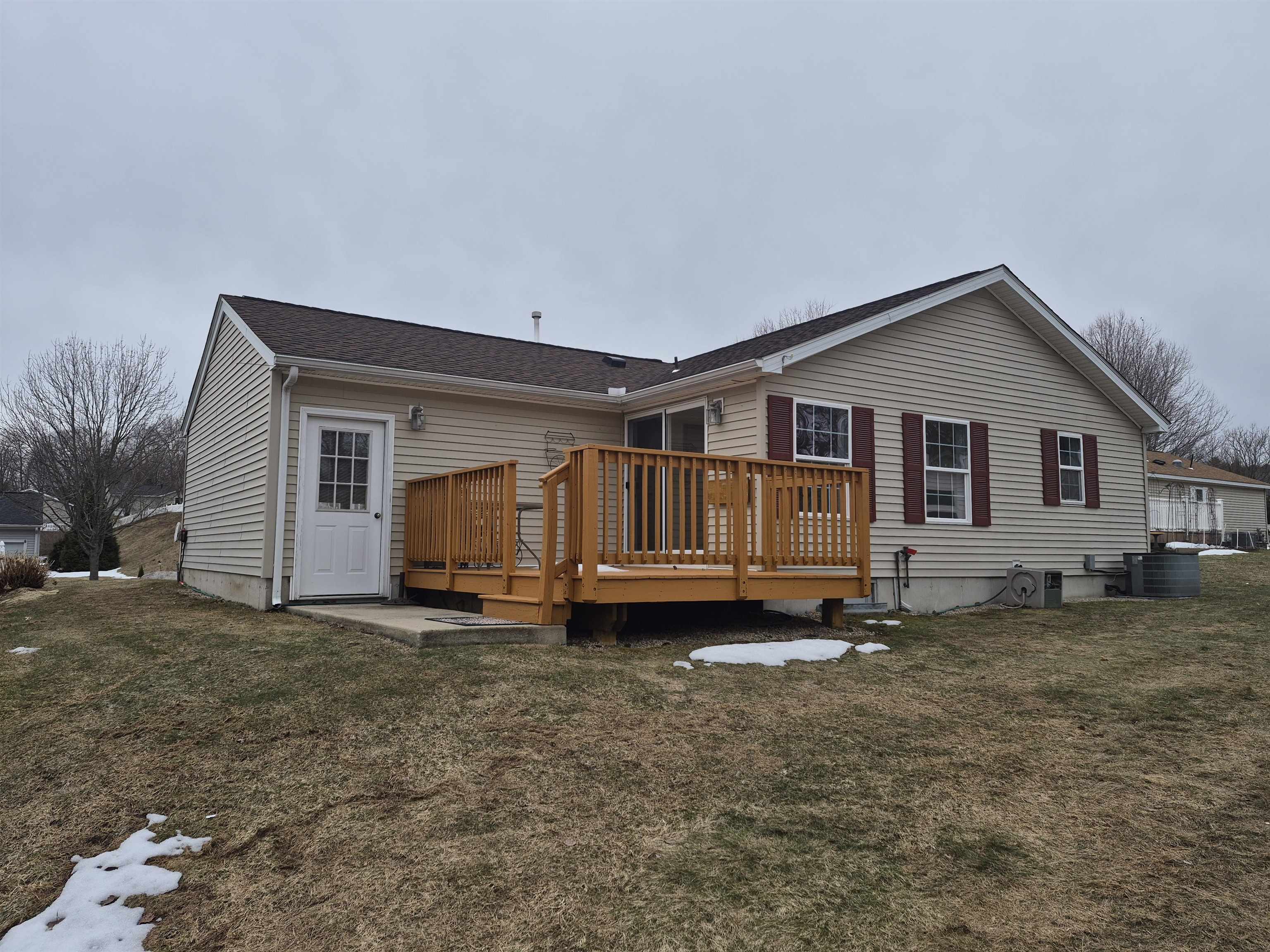 103 Heritage Way Manchester, NH 03104 - Photo 33 of 37