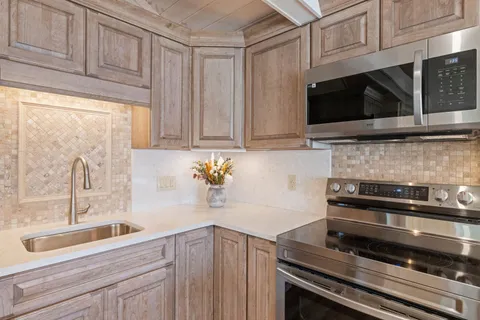 $1,095,000 | 38 Lake Shore Drive, Unit 12, Moultonborough, NH 03254