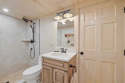 $1,095,000 | 38 Lake Shore Drive, Unit 12, Moultonborough, NH 03254