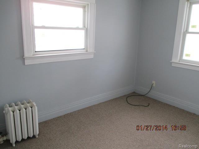 108 Oak Street River Rouge, MI 48218 - Photo 9 of 13 oak st 022.jpg