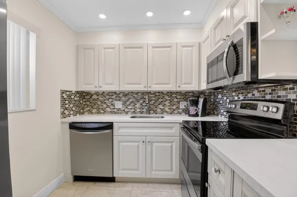 $1,750 | 205 Flanders A, Unit 205, Delray Beach, FL 33484