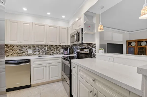 $1,750 | 205 Flanders A, Unit 205, Delray Beach, FL 33484