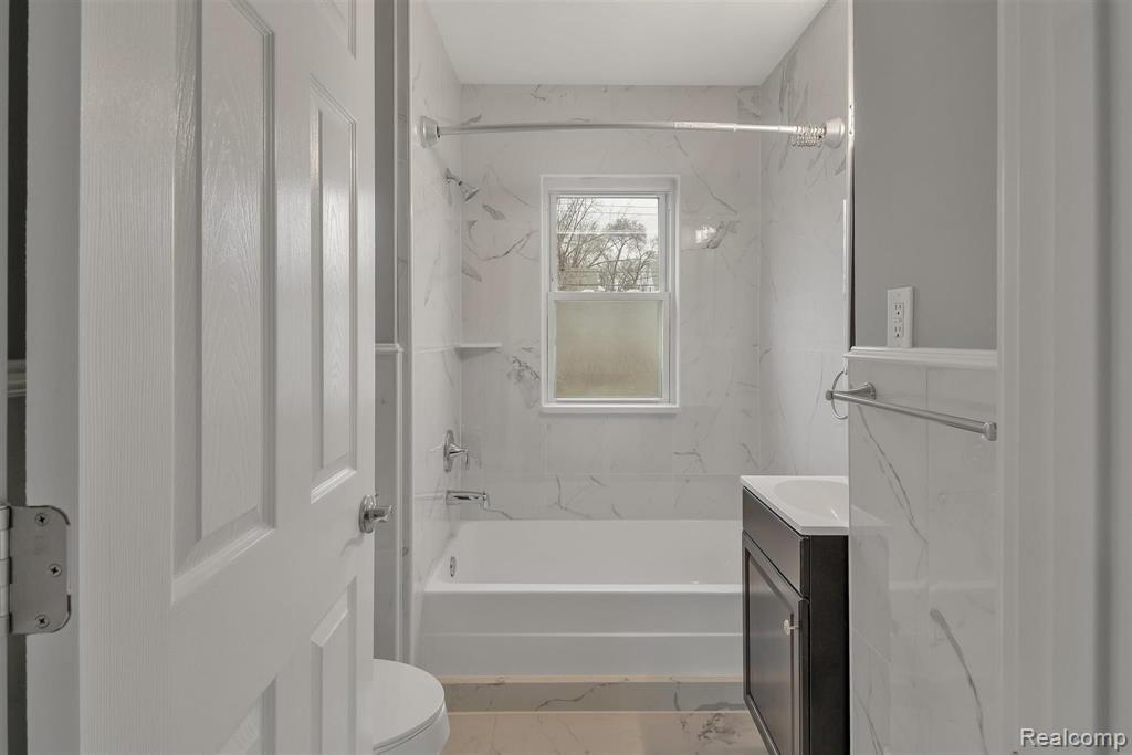 134 Massoit Street Clawson, MI 48017 - Photo 14 of 39